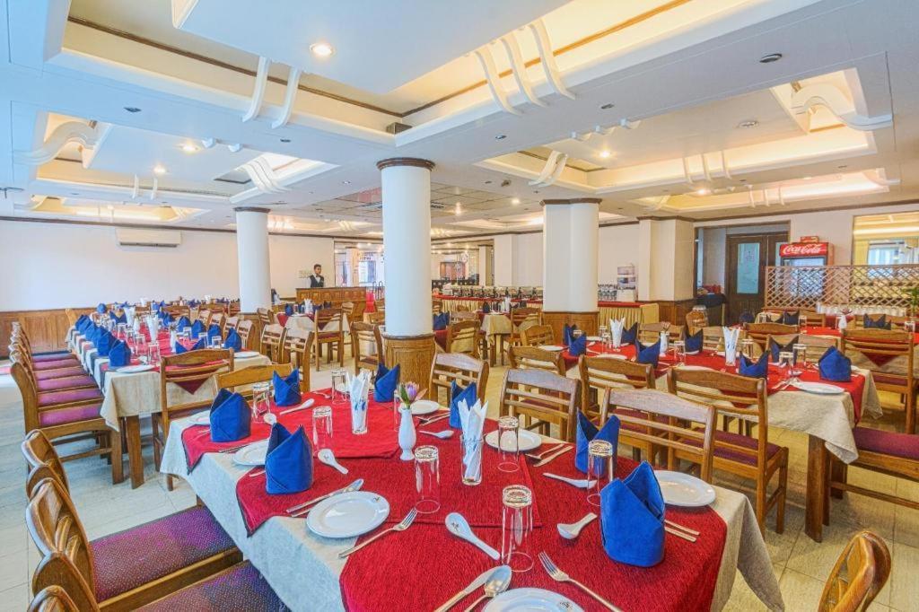 Hotel Sea Crown Cox's Bazar Dış mekan fotoğraf