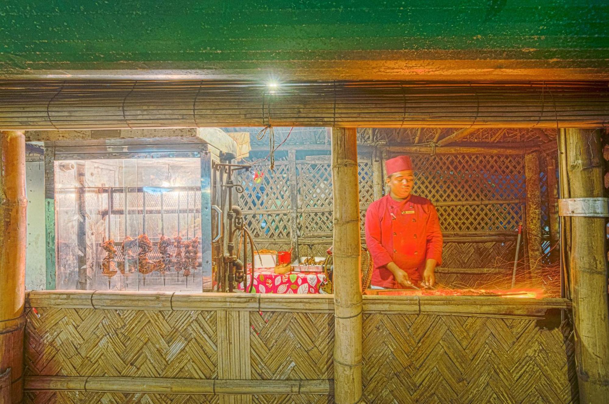 Hotel Sea Crown Cox's Bazar Dış mekan fotoğraf
